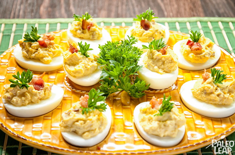 Deviled eggs with bacon bits