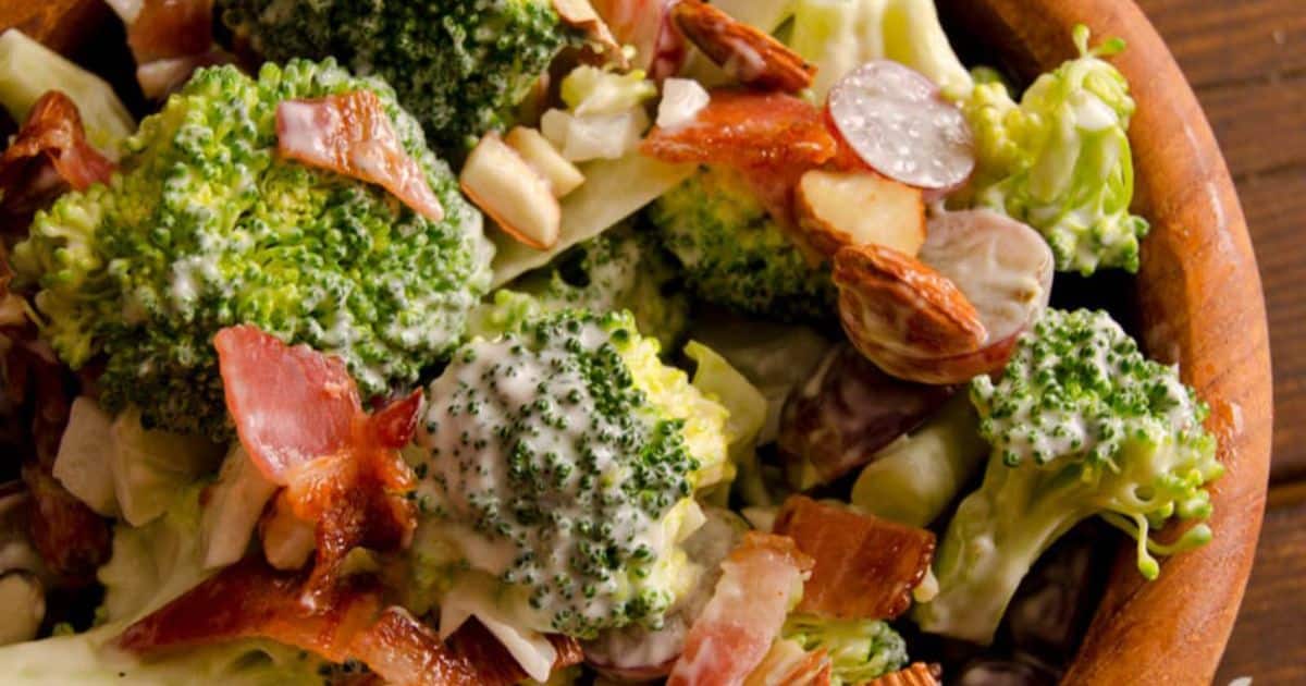 Bacon grape & broccoli salad Recipe Preparation