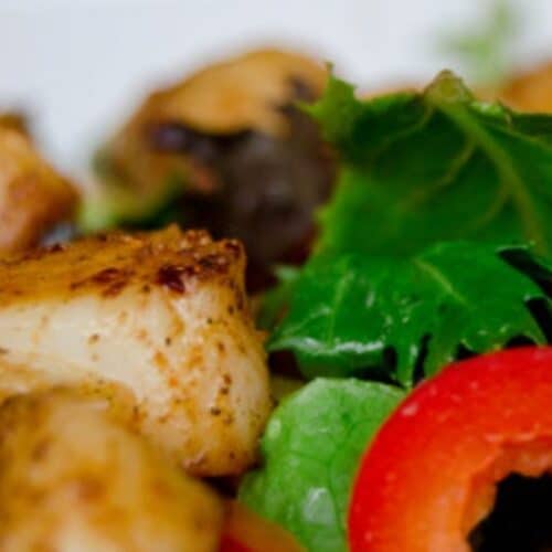 Spicy scallop salad Recipe