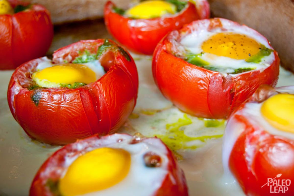 Egg and pesto stuffed tomatoes