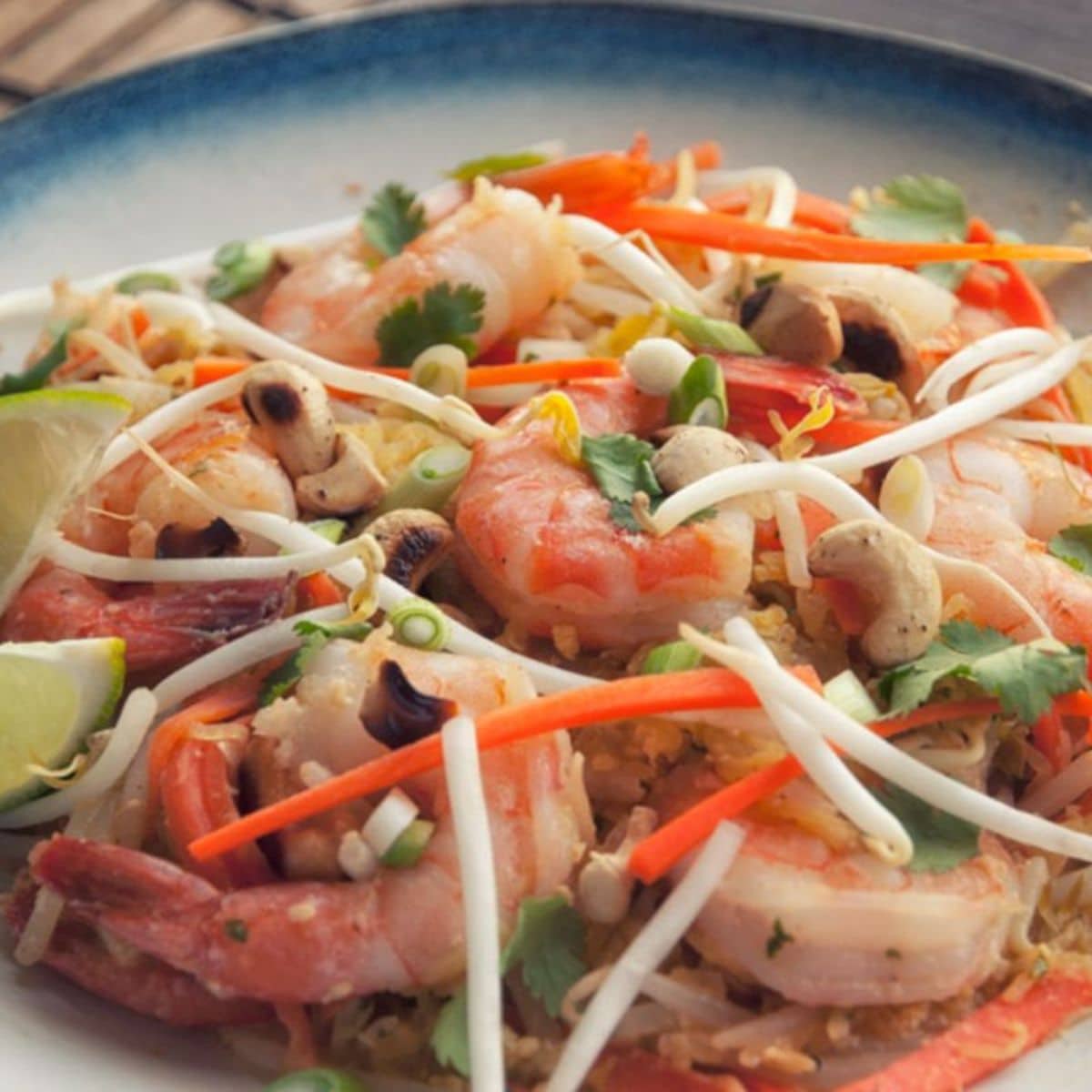 Shrimp Pad Thai Featured