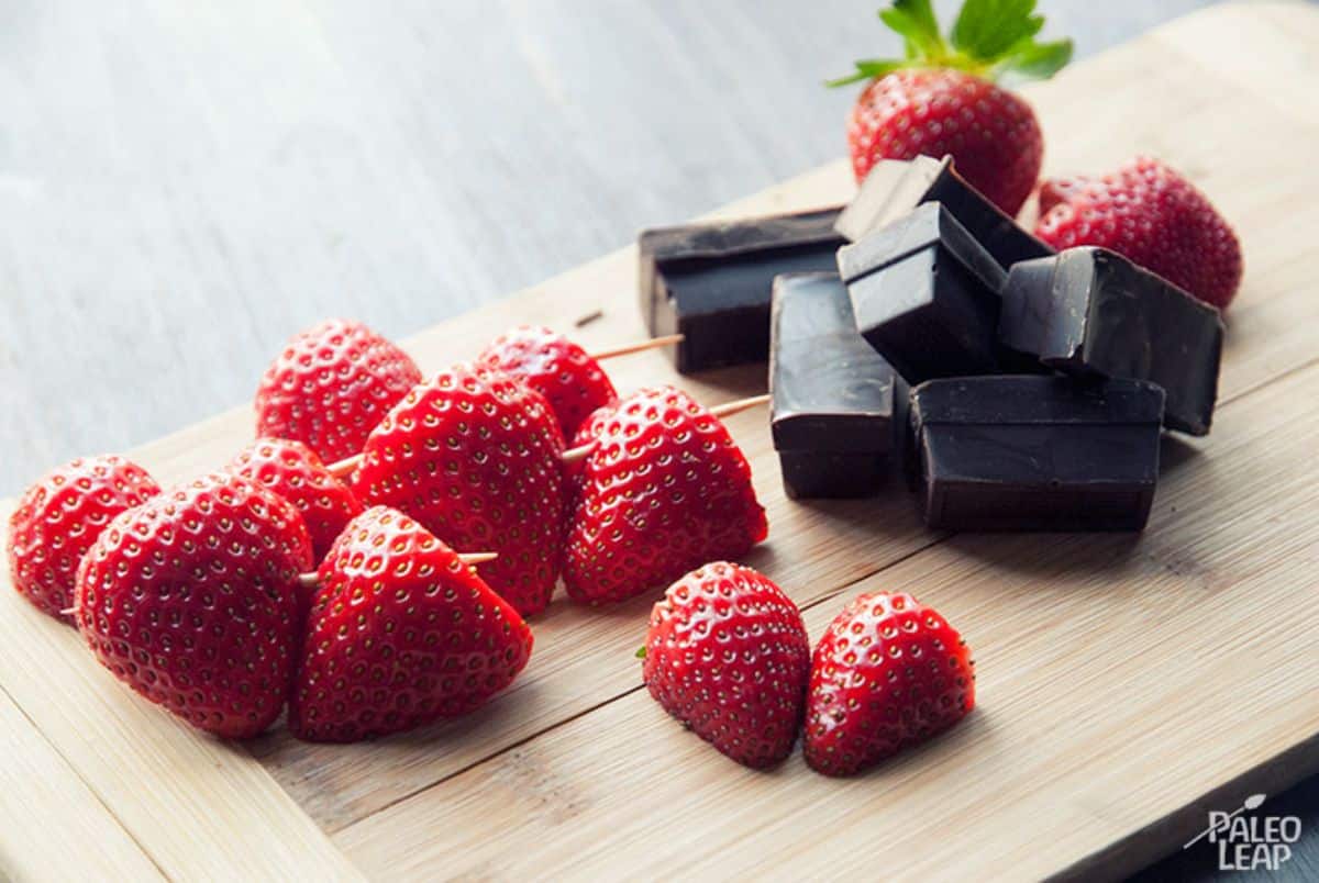Chocolate Strawberry Hearts Recipe Preparation