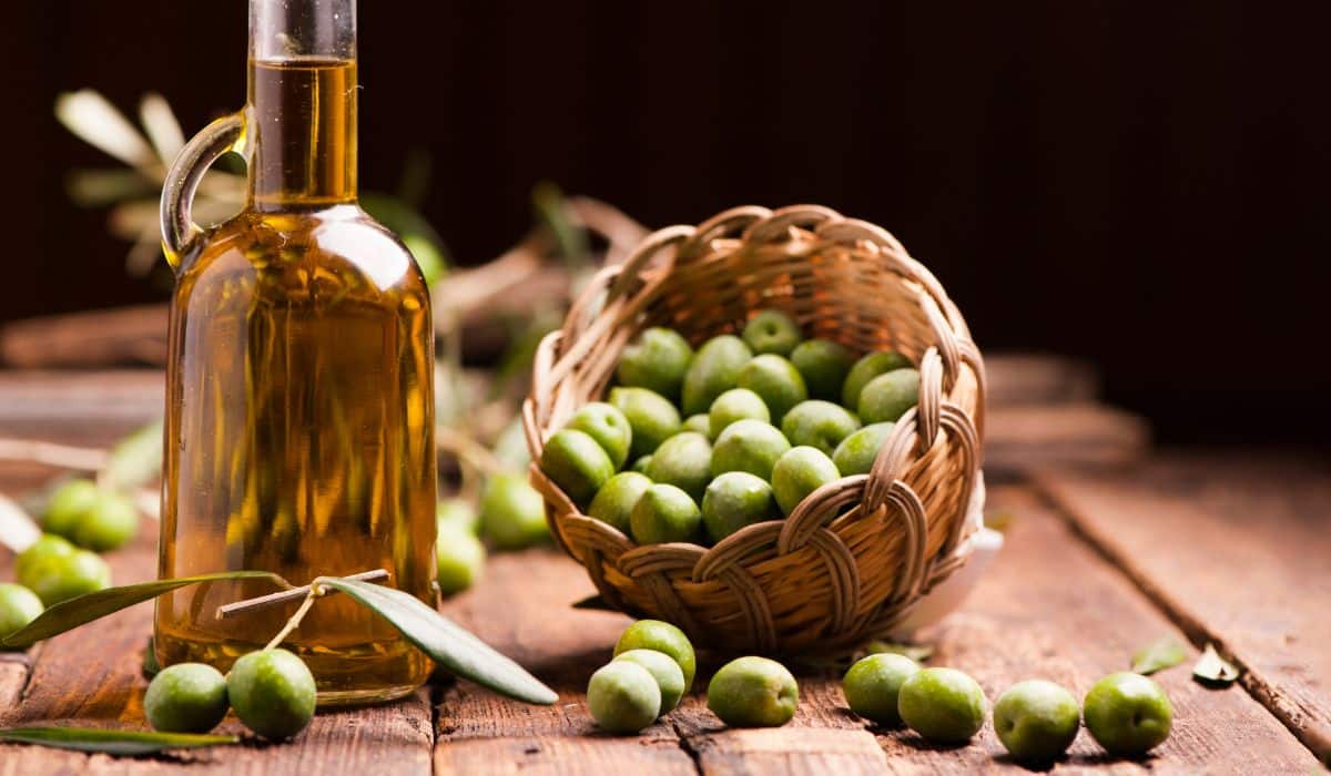 Are olives dyed to make them black? — The Olive Oil Source