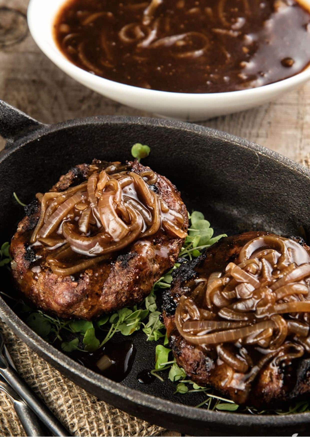 https://paleoleap.com/wp-content/uploads/2015/10/salisbury-steak-recipe.jpg