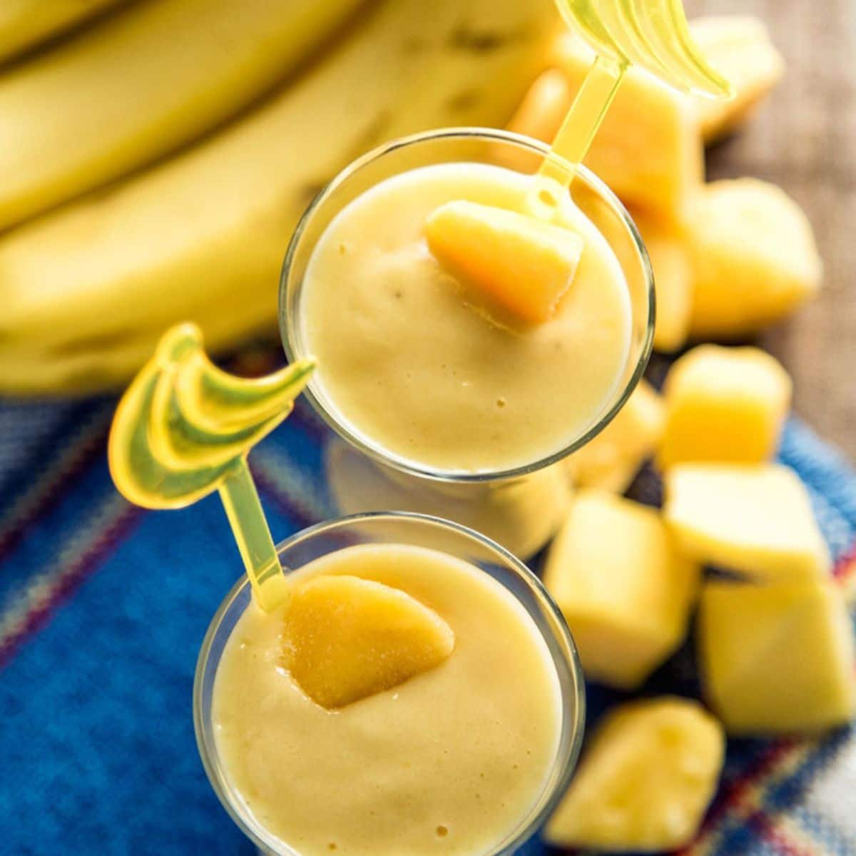 Banana Mango Smoothie Featured