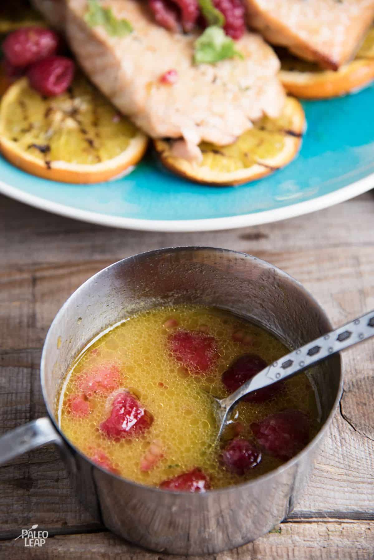 Salmon Fillets With Orange-Raspberry Sauce Recipe Preparation