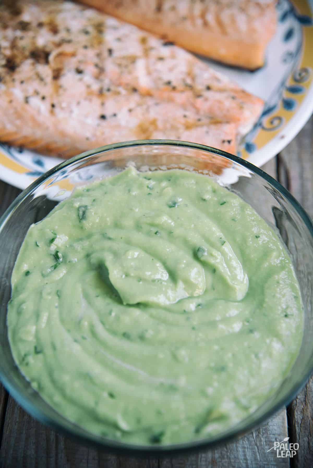 Grilled Salmon With Avocado-Coconut Sauce Recipe Preparation