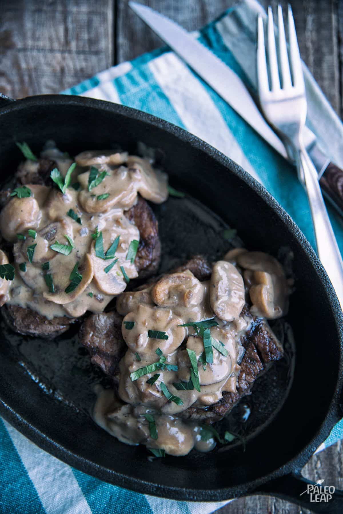 Filet Mignon With a Mushroom and Mustard Sauce