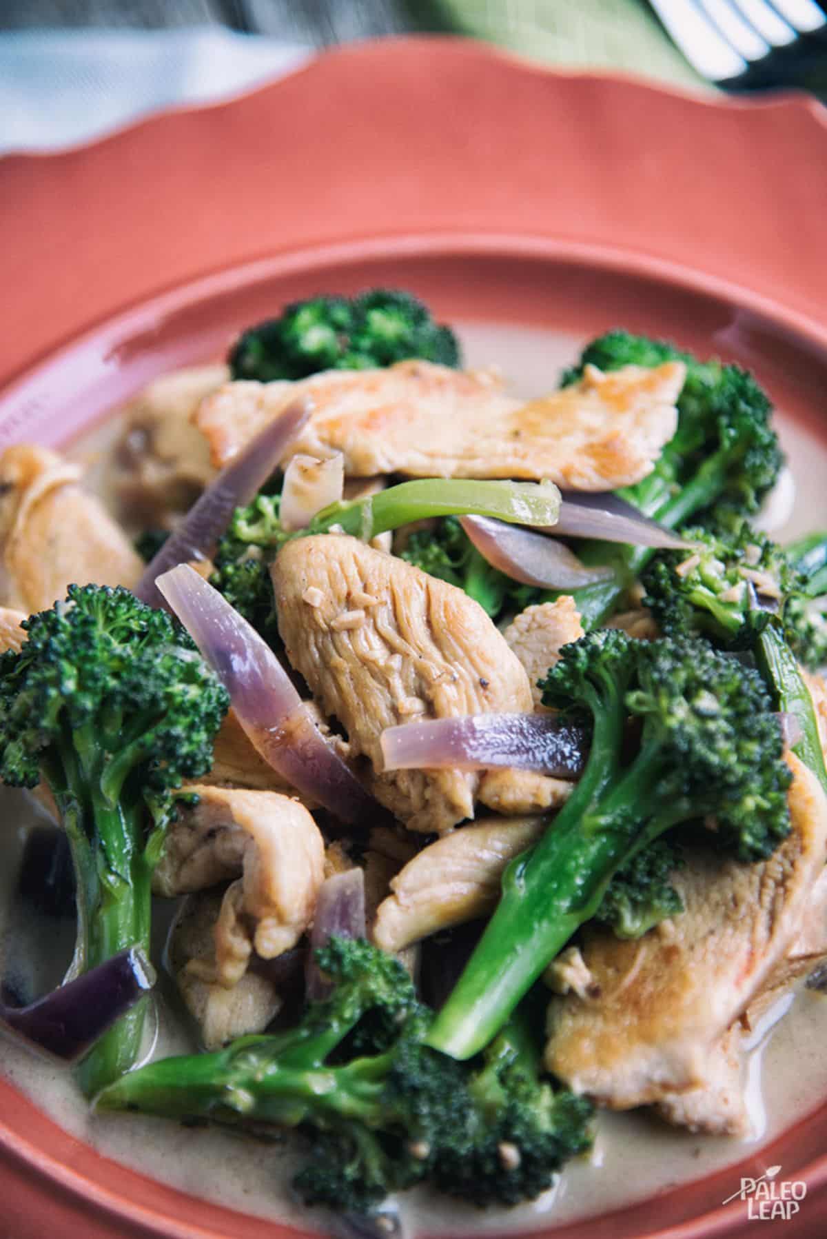 Chicken and Broccoli with Creamy Garlic Sauce