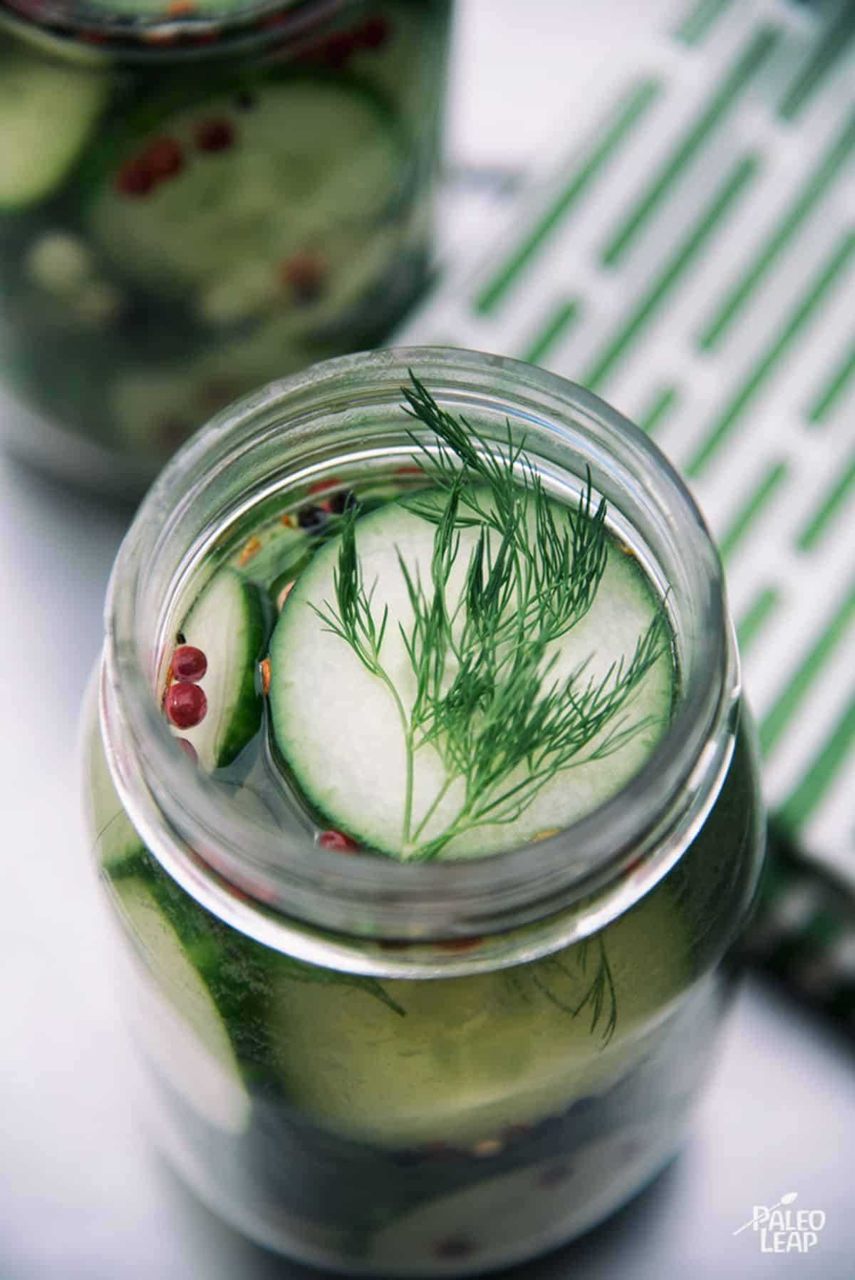 Simple Dill-Garlic Pickles