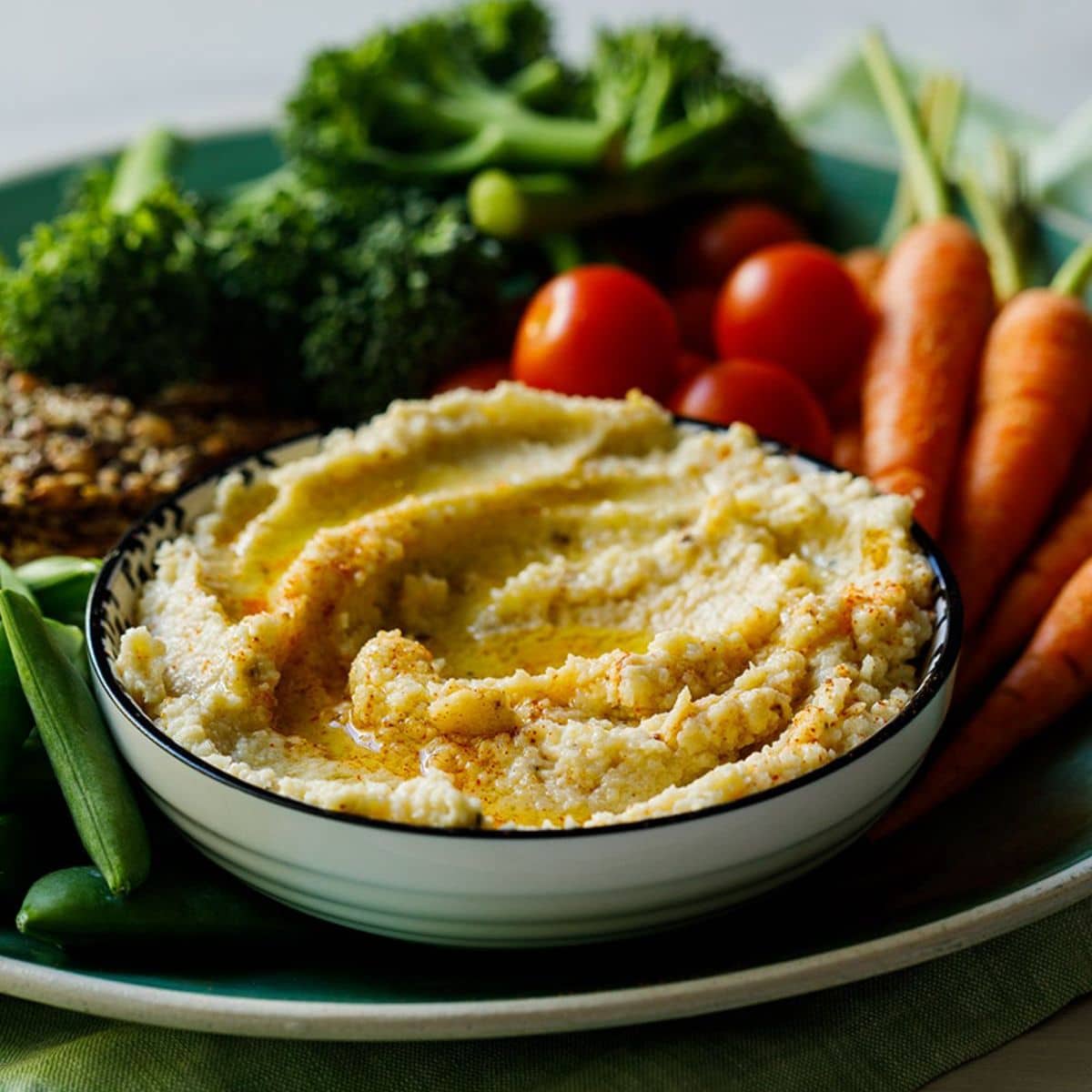 Cauliflower Hummus With Crudites Featured