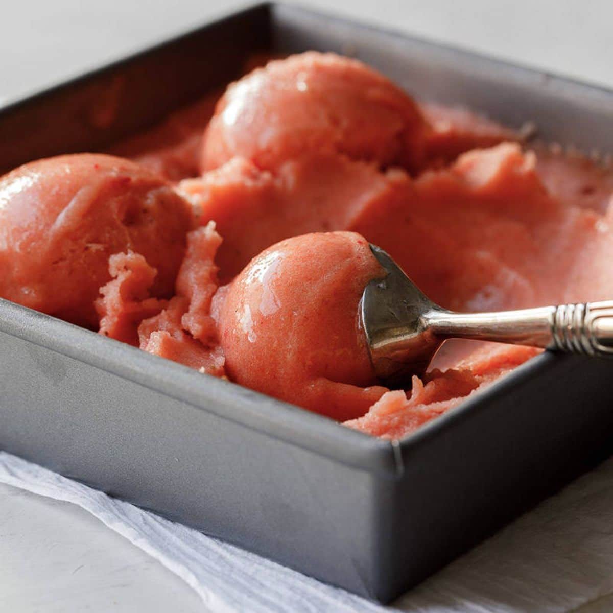 https://paleoleap.com/wp-content/uploads/2017/08/mango-and-strawberry-sorbet-featured.jpg