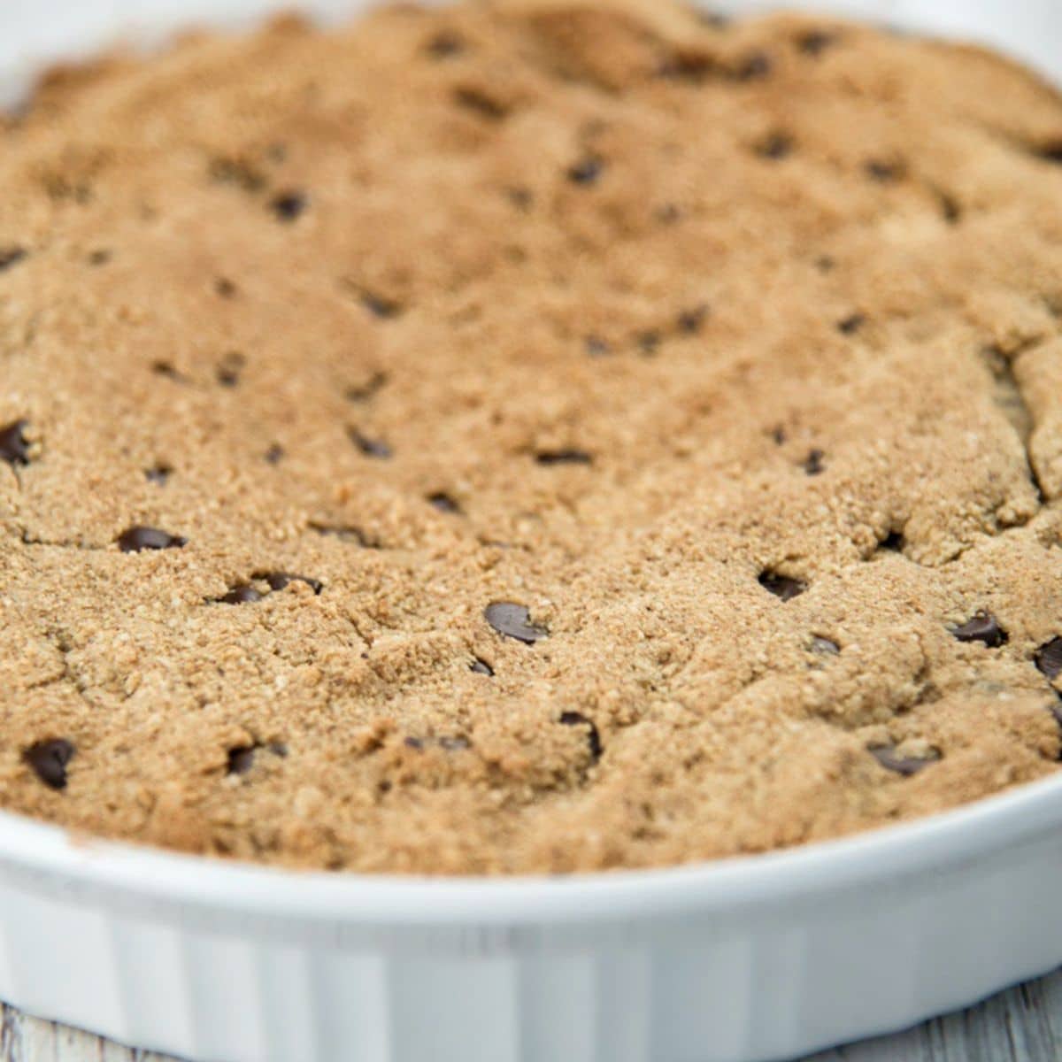 Chocolate Chip Cookie Cake Recipe featured