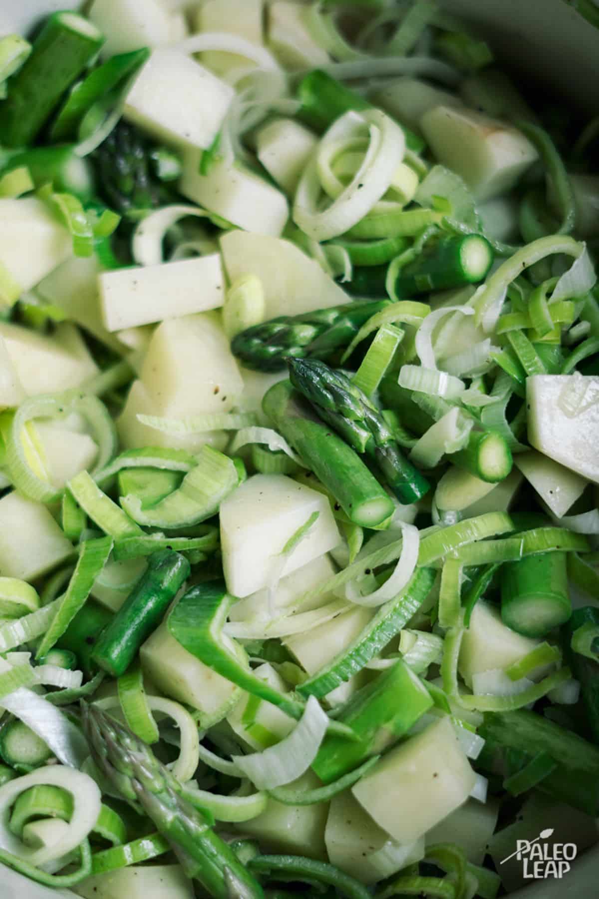 Asparagus soup preparation