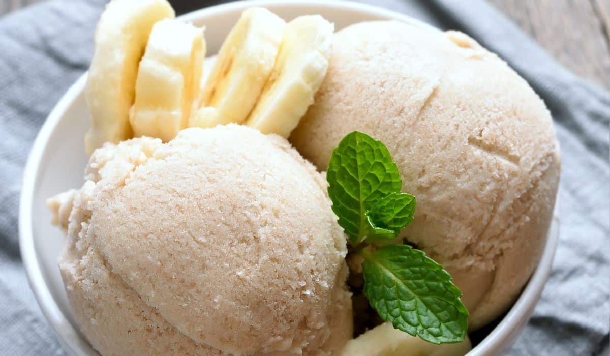 Banana Ice Cream (Nice Cream!) - Detoxinista