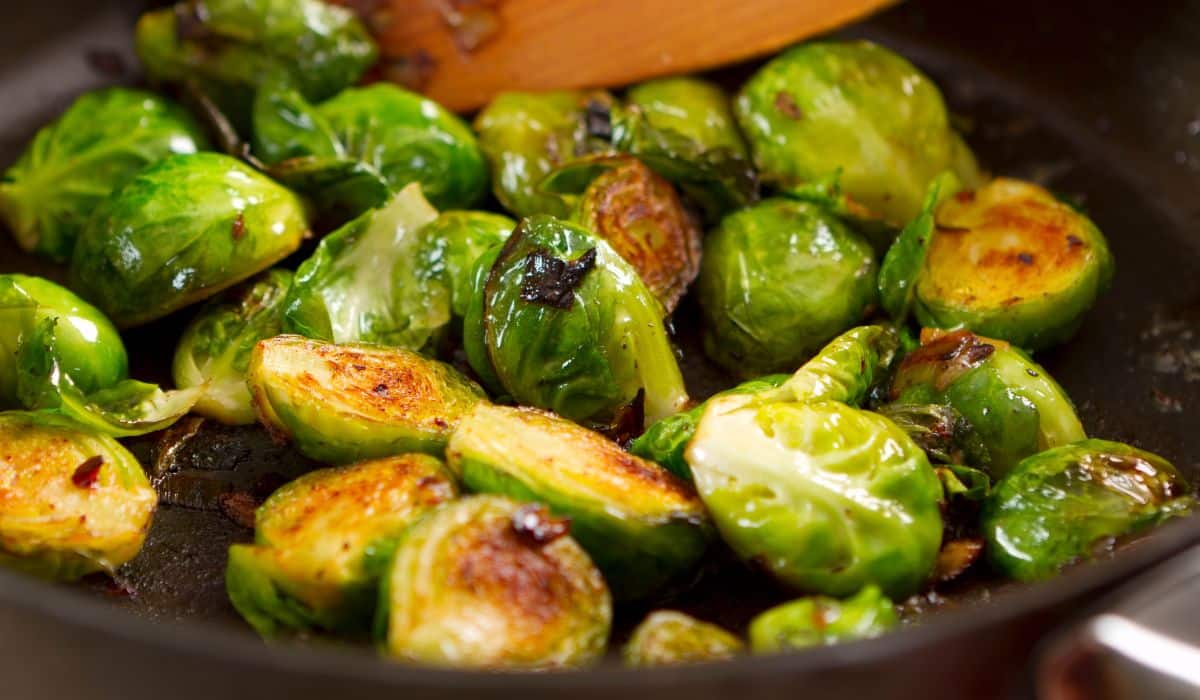 https://paleoleap.com/wp-content/uploads/2023/03/Salt-and-Vinegar-Instant-Pot-Brussel-Sprouts.jpg