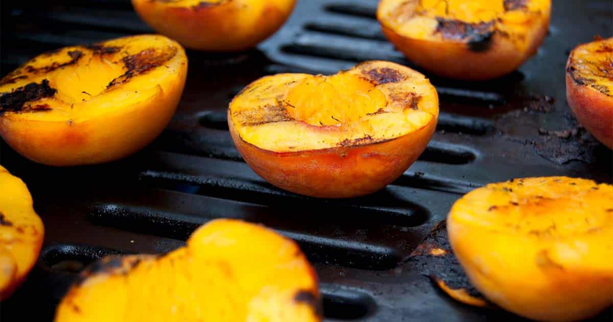 BBQ Grilled Peaches with Cinnamonrn